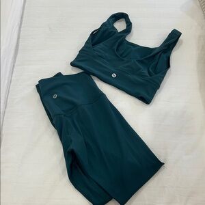 Lululemon Teal Sports Bra and Leggings Set top is size 4, pants are size 2.
